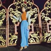 NỮ H